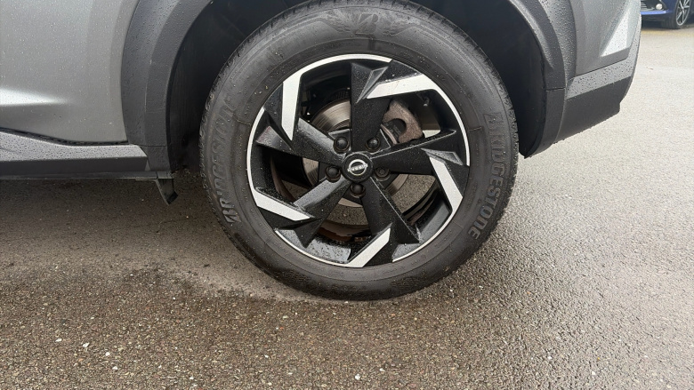 Nissan Juke 1.0 DiG-T 114 N-Connecta 5dr DCT Petrol Hatchback